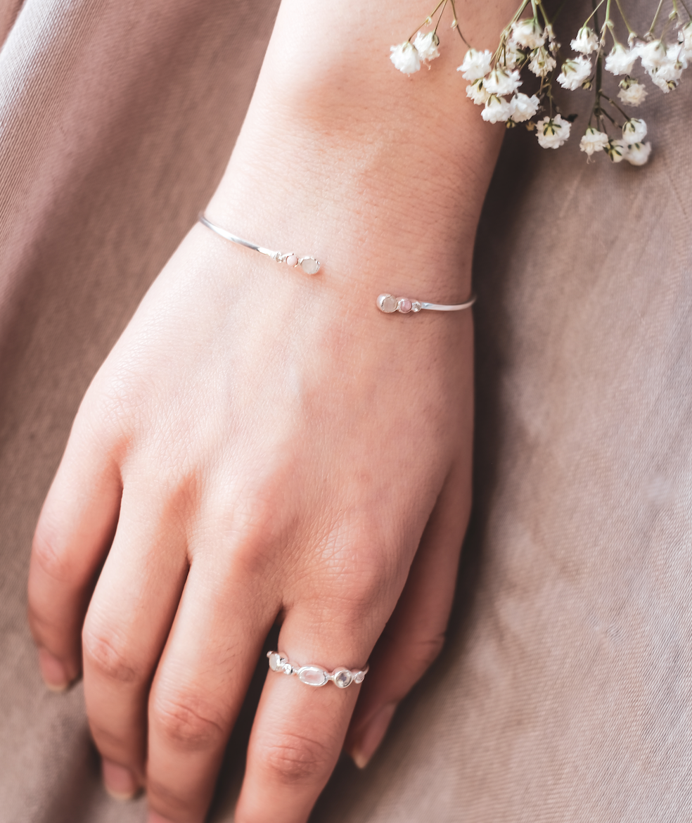 Pandora rose 2025 modern lovepods bracelet